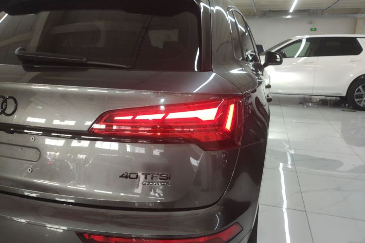 Used Audi Q5L 2024 40 TFSI Luxury Dynamic Edition Right Rear Taillight
