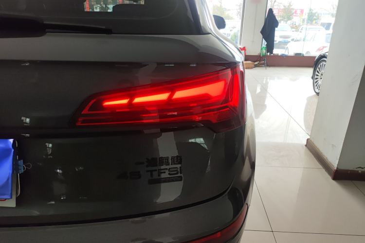 Used Audi Q5L 2024 40 TFSI Fashion Dynamic Model Right Rear Taillight