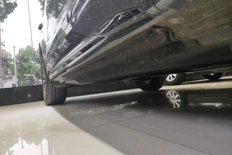 Used Audi Q5L 2024 40 TFSI Luxury Dynamic Edition Right Side Sill