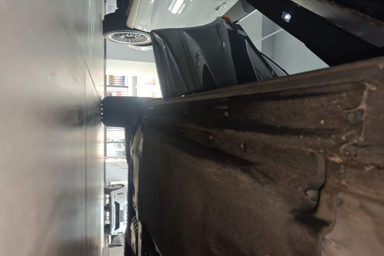 Used Audi Q5L 2024 40 TFSI Luxury Dynamic Edition Right Side Sill