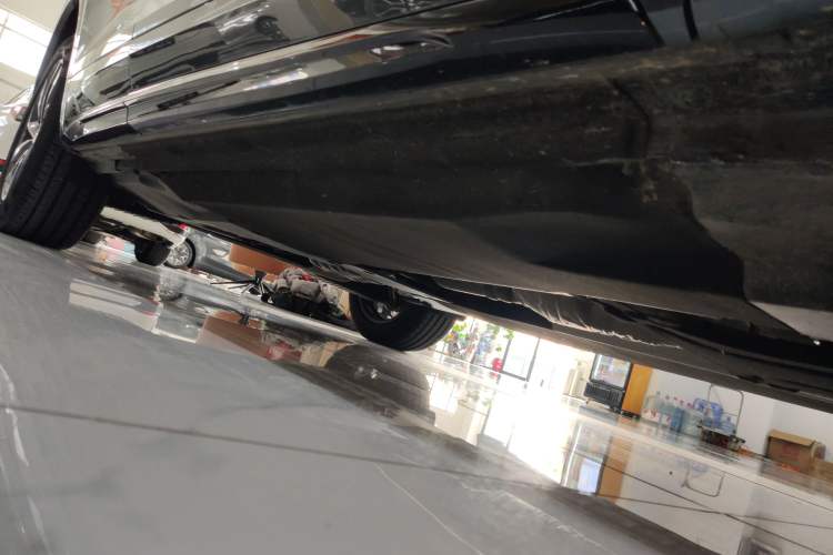 Used Audi Q5L 2024 40 TFSI Luxury Dynamic Edition Right Side Sill
