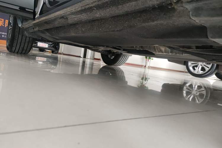 Used Audi Q5L 2024 40 TFSI Fashion Dynamic Model Right Side Sill