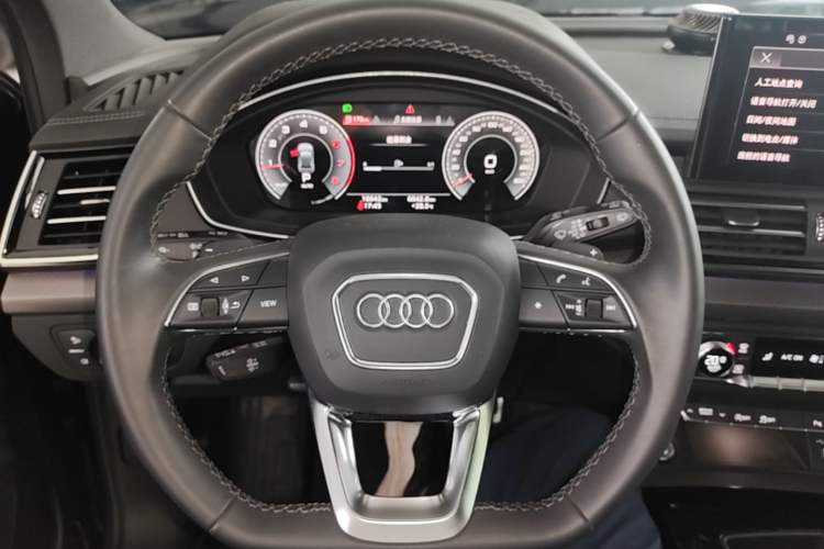 Used Audi Q5L 2024 40 TFSI Luxury Dynamic Edition Steering Wheel