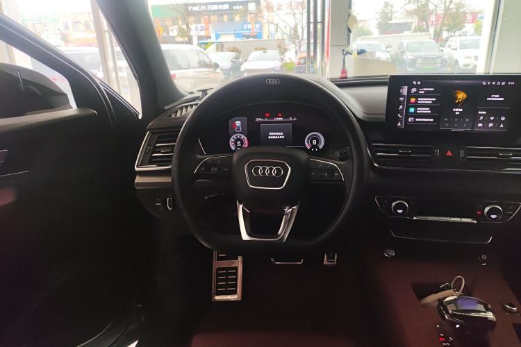 Used Audi Q5L 2024 40 TFSI Fashion Dynamic Model Steering Wheel