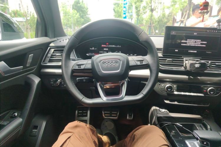 Used Audi Q5L 2024 40 TFSI Luxury Dynamic Edition Steering Wheel