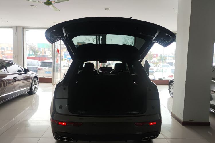 Used Audi Q5L 2024 40 TFSI Fashion Dynamic Model Trunk