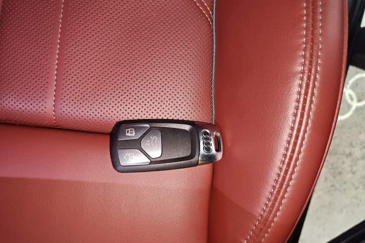 Used Audi Q5L 2024 40 TFSI Luxury Dynamic Edition Vehicle Key
