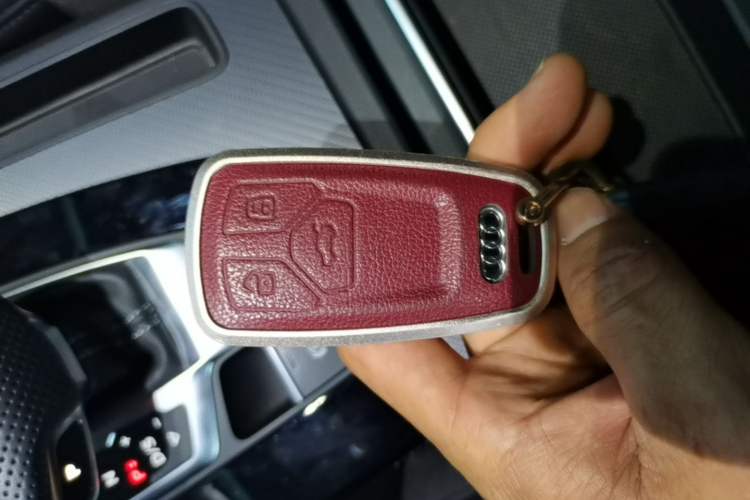 Used Audi Q5L 2024 40 TFSI Luxury Dynamic Edition Vehicle Key