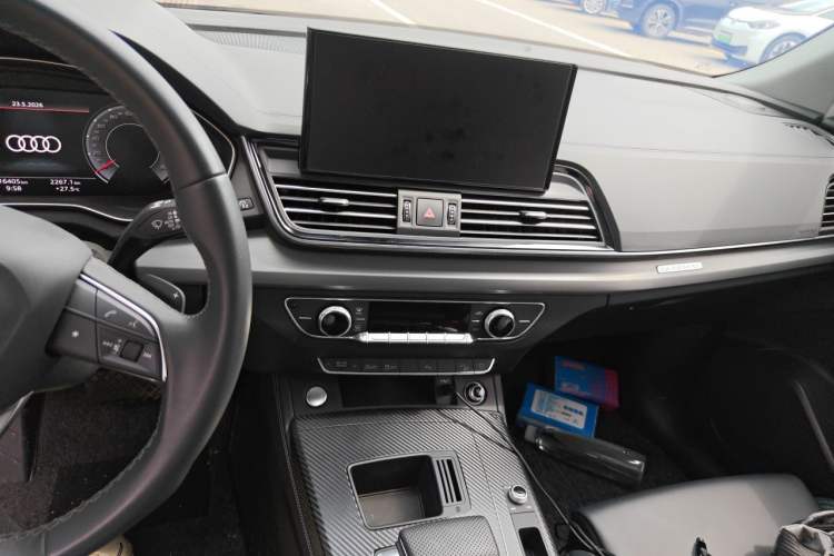 Used Audi Q5L 2024 40 TFSI Fashion Dynamic Model Audio And AC Panel