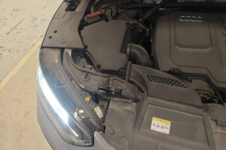 Used Audi Q5L 2024 45 TFSI Luxury Dynamic Model Engine Bay Right