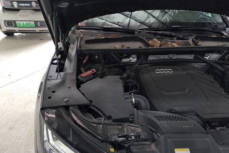 Used Audi Q5L 2024 40 TFSI Fashion Dynamic Model Engine Bay Right