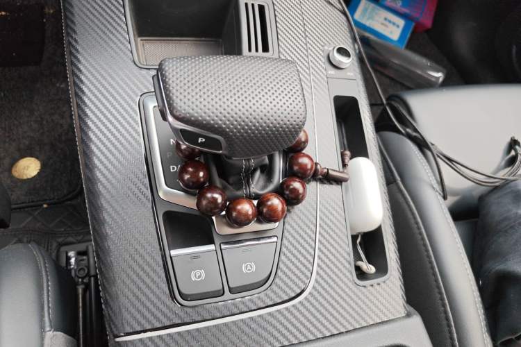 Used Audi Q5L 2024 40 TFSI Fashion Dynamic Model Gear Lever