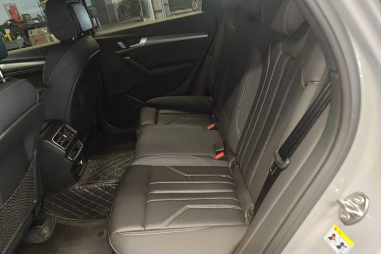 Used Audi Q5L 2024 45 TFSI Luxury Dynamic Model Left Rear Seat