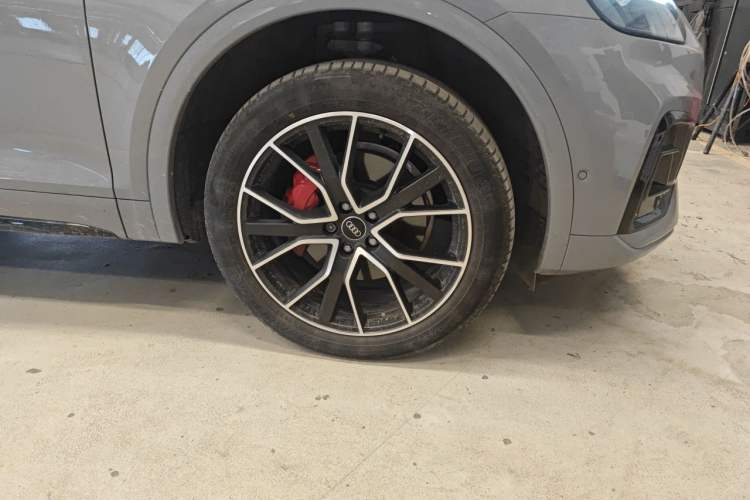 Used Audi Q5L 2024 45 TFSI Luxury Dynamic Model Right Front Wheel Hub
