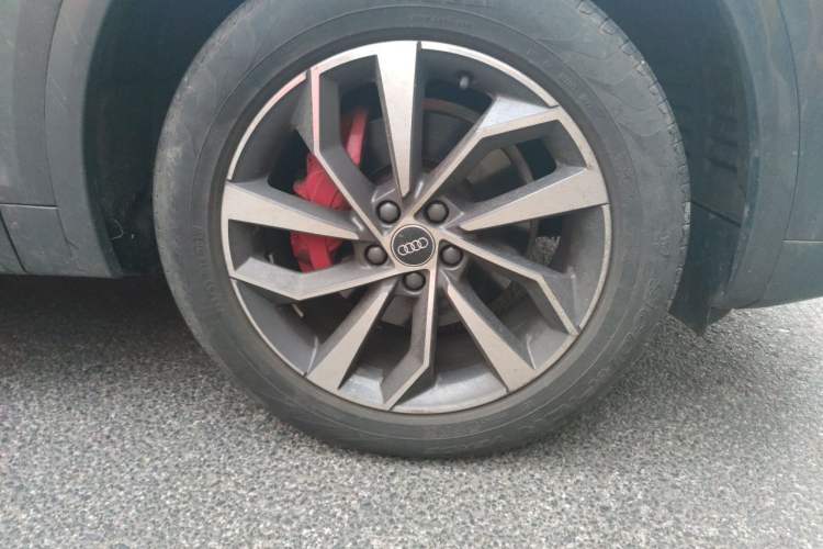 Used Audi Q5L 2024 40 TFSI Luxury Dynamic Edition Right Front Wheel Hub