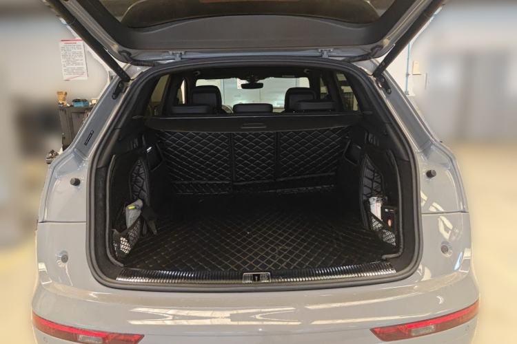 Used Audi Q5L 2024 45 TFSI Luxury Dynamic Model Trunk