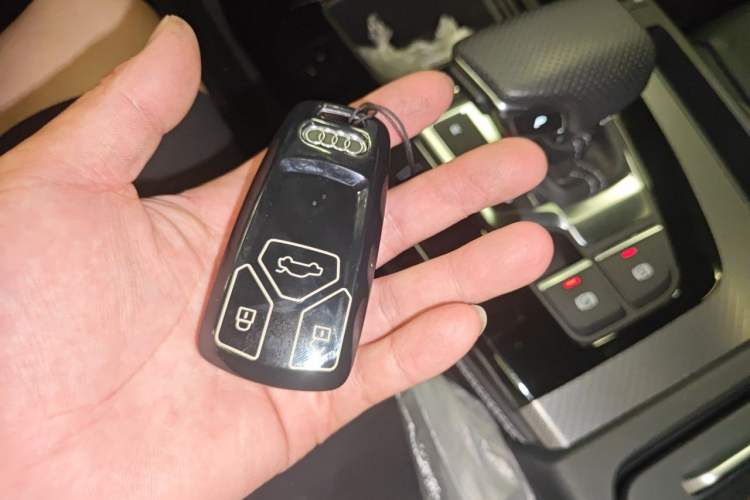 Used Audi Q5L 2024 45 TFSI Luxury Dynamic Model Vehicle Key