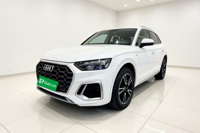 Ojetý Audi Q5L 2024 40 TFSI Fashion Dynamic Model