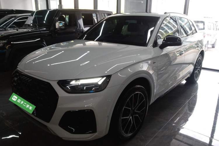 Used Audi Q5L 2024 45 TFSI Luxury Dynamic Model Guazi used car, China used car export, Used car for sale, Used  cars, Cheapest cars for sale