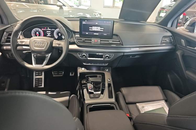 Used Audi Q5L 2024 40 TFSI Fashion Dynamic Model Center Console