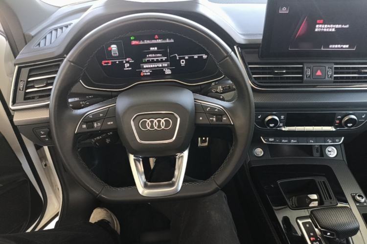 Used Audi Q5L 2024 40 TFSI Luxury Dynamic Edition Center Console
