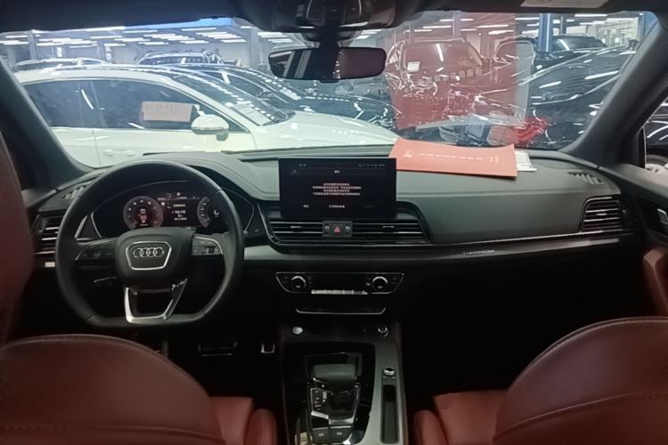 Used Audi Q5L 2024 40 TFSI Luxury Dynamic Edition Center Console