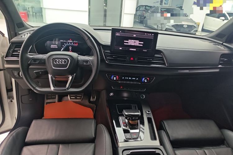 Used Audi Q5L 2024 45 TFSI Luxury Dynamic Model Center Console