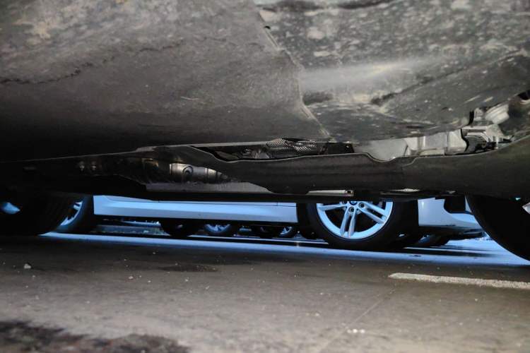 Used Audi Q5L 2024 40 TFSI Fashion Dynamic Model Chassis Front Right