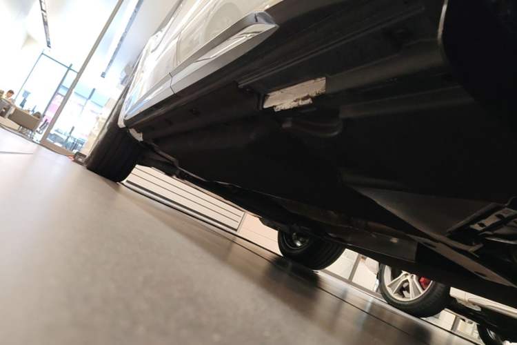 Used Audi Q5L 2024 40 TFSI Luxury Dynamic Edition Chassis Rear Left