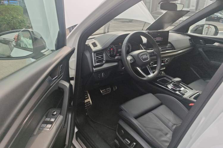 Used Audi Q5L 2024 40 TFSI Fashion Dynamic Model Driver Seat