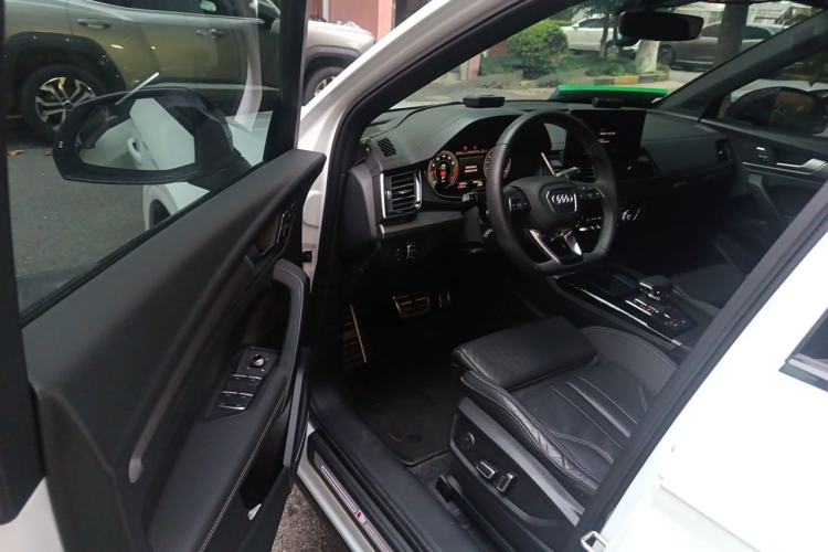 Used Audi Q5L 2024 45 TFSI Luxury Dynamic Model Driver Seat