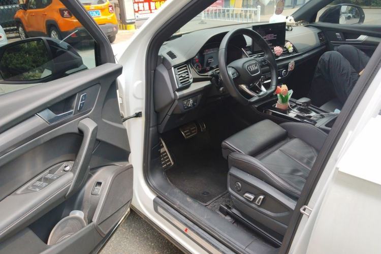 Used Audi Q5L 2024 40 TFSI Luxury Dynamic Edition Driver Seat