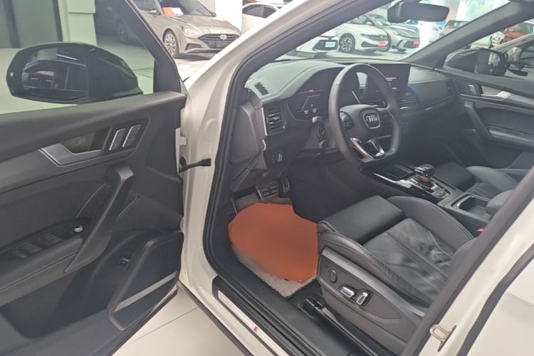 Used Audi Q5L 2024 45 TFSI Luxury Dynamic Model Driver Seat