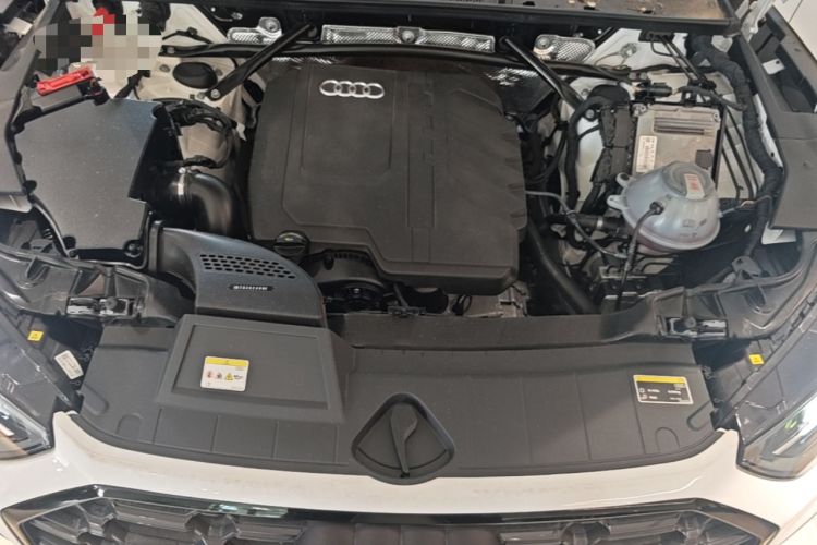 Used Audi Q5L 2024 40 TFSI Fashion Dynamic Model Engine Bay