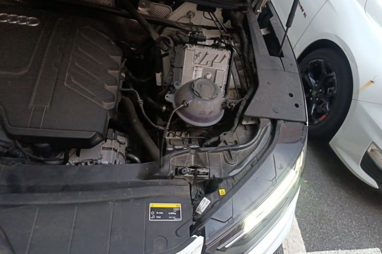 Used Audi Q5L 2024 45 TFSI Luxury Dynamic Model Engine Bay Left