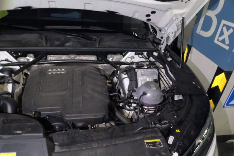Used Audi Q5L 2024 40 TFSI Luxury Dynamic Edition Engine Bay Left