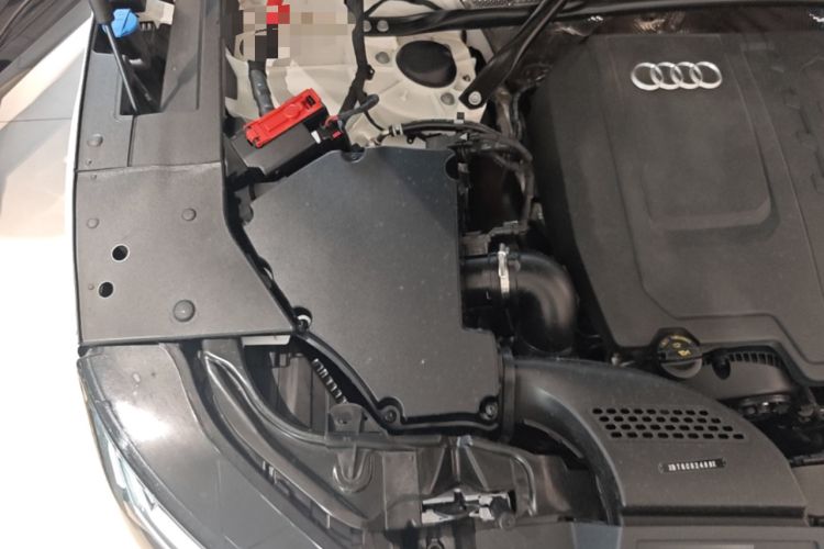 Used Audi Q5L 2024 40 TFSI Fashion Dynamic Model Engine Bay Right