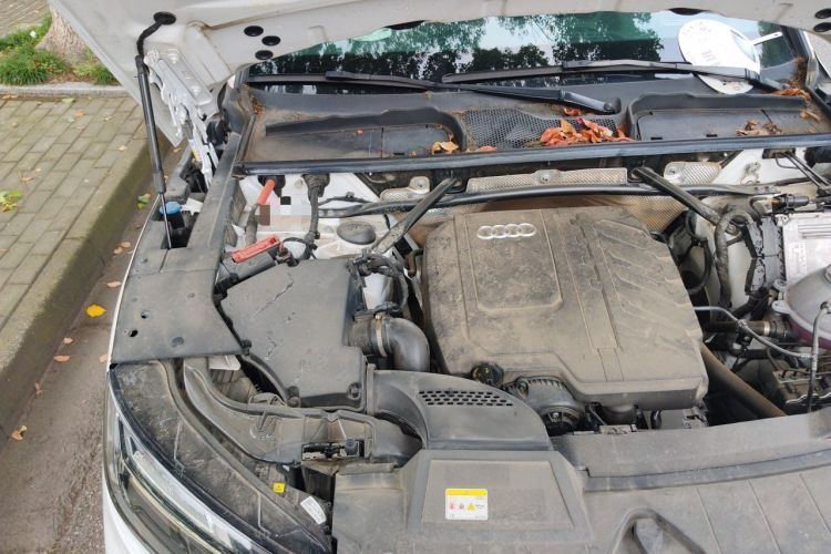 Used Audi Q5L 2024 40 TFSI Luxury Dynamic Edition Engine Bay Right