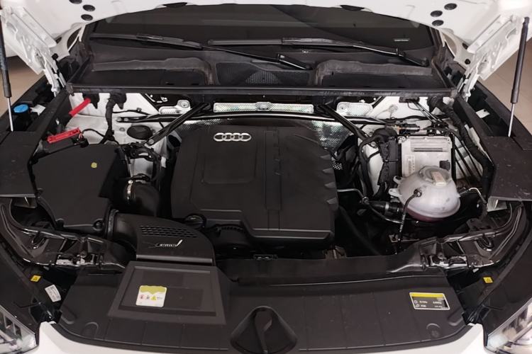 Used Audi Q5L 2024 40 TFSI Fashion Dynamic Model Engine Bay