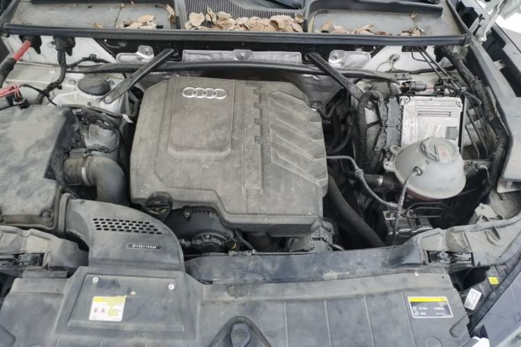 Used Audi Q5L 2024 40 TFSI Fashion Dynamic Model Engine Bay