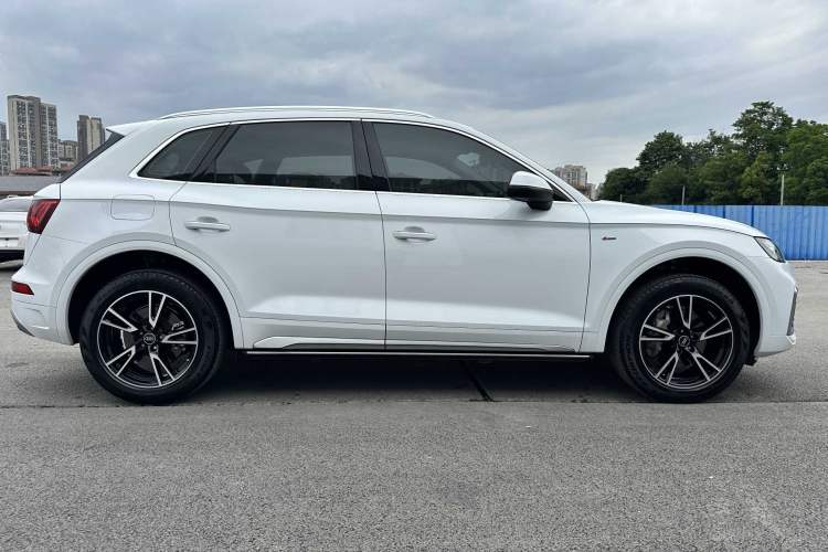 Used Audi Q5L 2024 40 TFSI Fashion Dynamic Model Exterior 2
