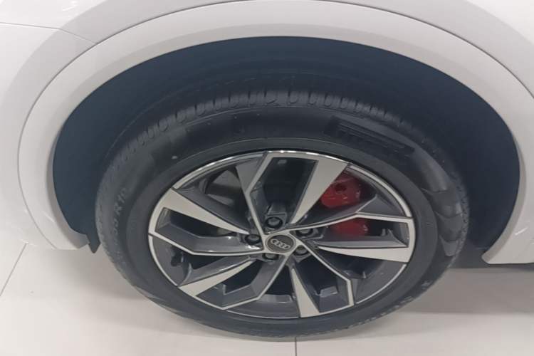 Used Audi Q5L 2024 40 TFSI Luxury Dynamic Edition Exterior 4