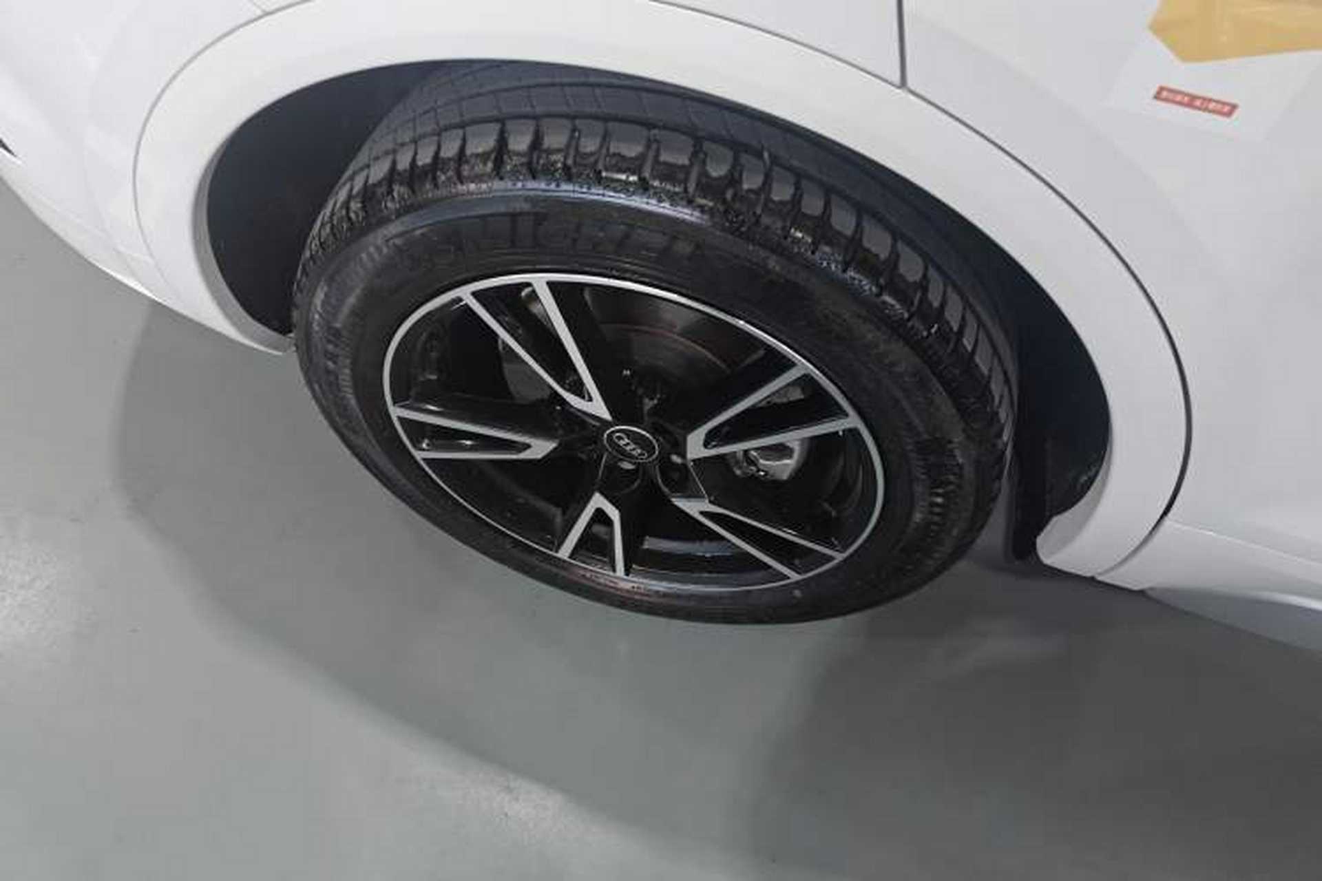 Used Audi Q5L 2024 40 TFSI Fashion Dynamic Model Exterior 8