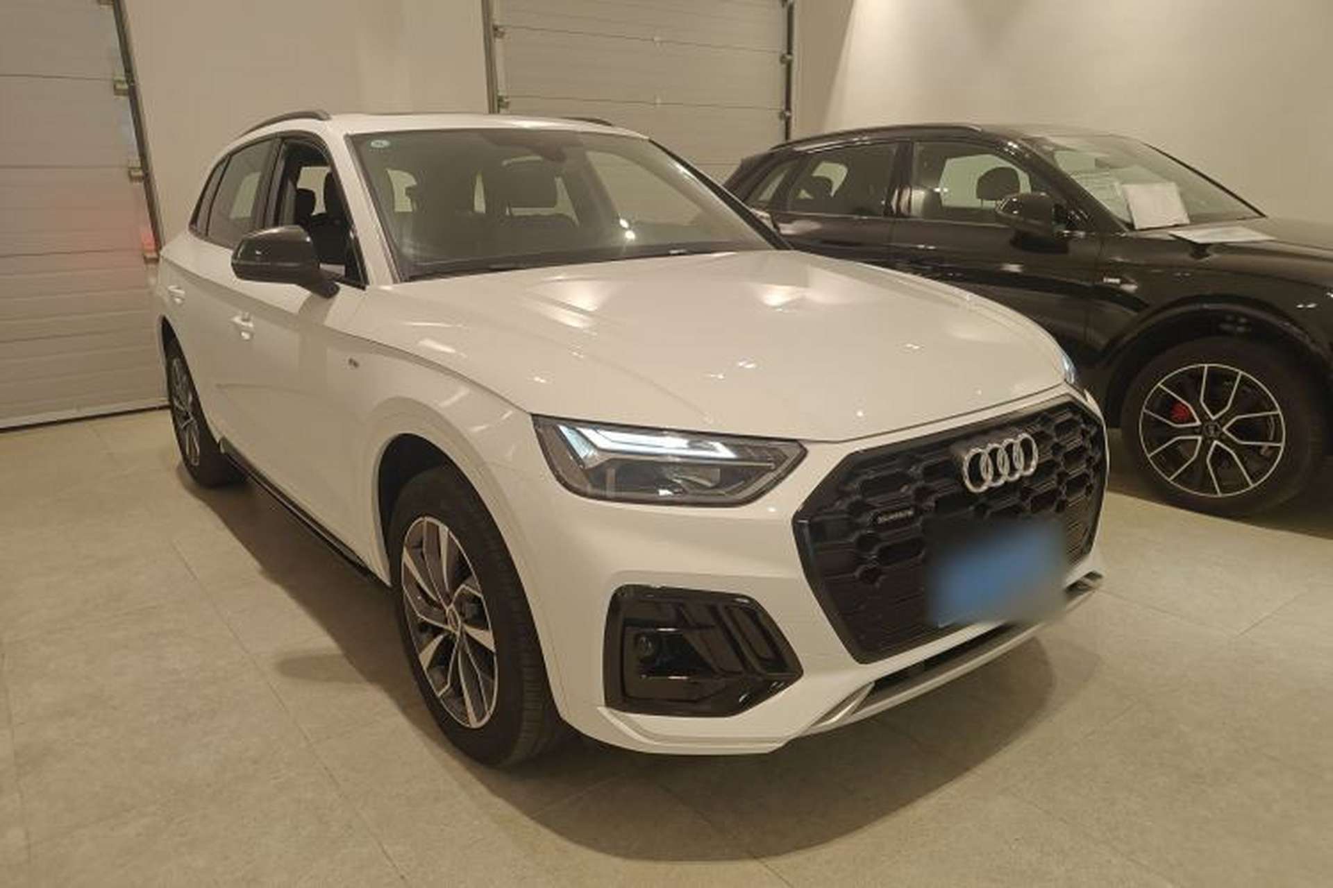Used Audi Q5L 2024 40 TFSI Luxury Dynamic Edition Front Right 45 Deg