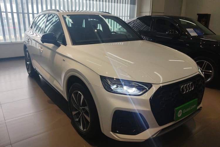 Used Audi Q5L 2024 40 TFSI Luxury Dynamic Edition Front Right 45 Deg