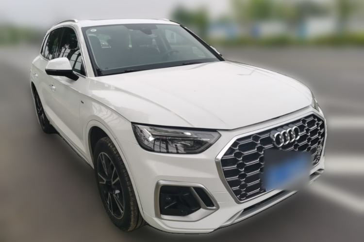 Used Audi Q5L 2024 40 TFSI Fashion Dynamic Model Front Right 45 Deg