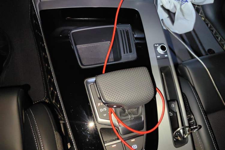 Used Audi Q5L 2024 40 TFSI Fashion Dynamic Model Gear Lever