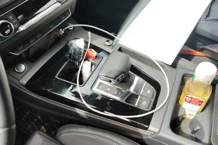 Used Audi Q5L 2024 40 TFSI Luxury Dynamic Edition Gear Lever