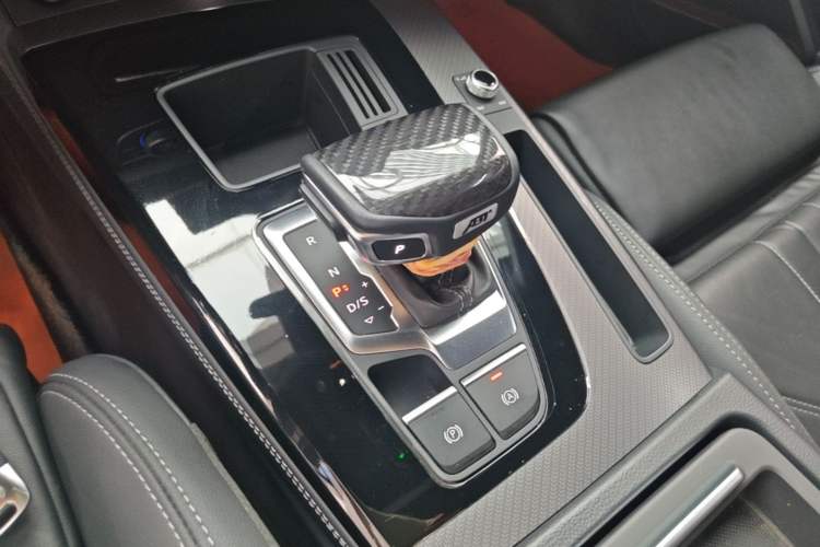 Used Audi Q5L 2024 45 TFSI Luxury Dynamic Model Gear Lever