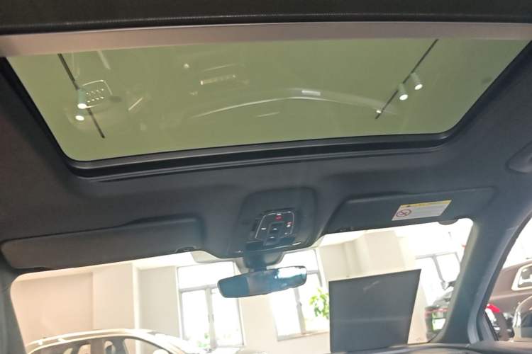 Used Audi Q5L 2024 40 TFSI Fashion Dynamic Model Headliner